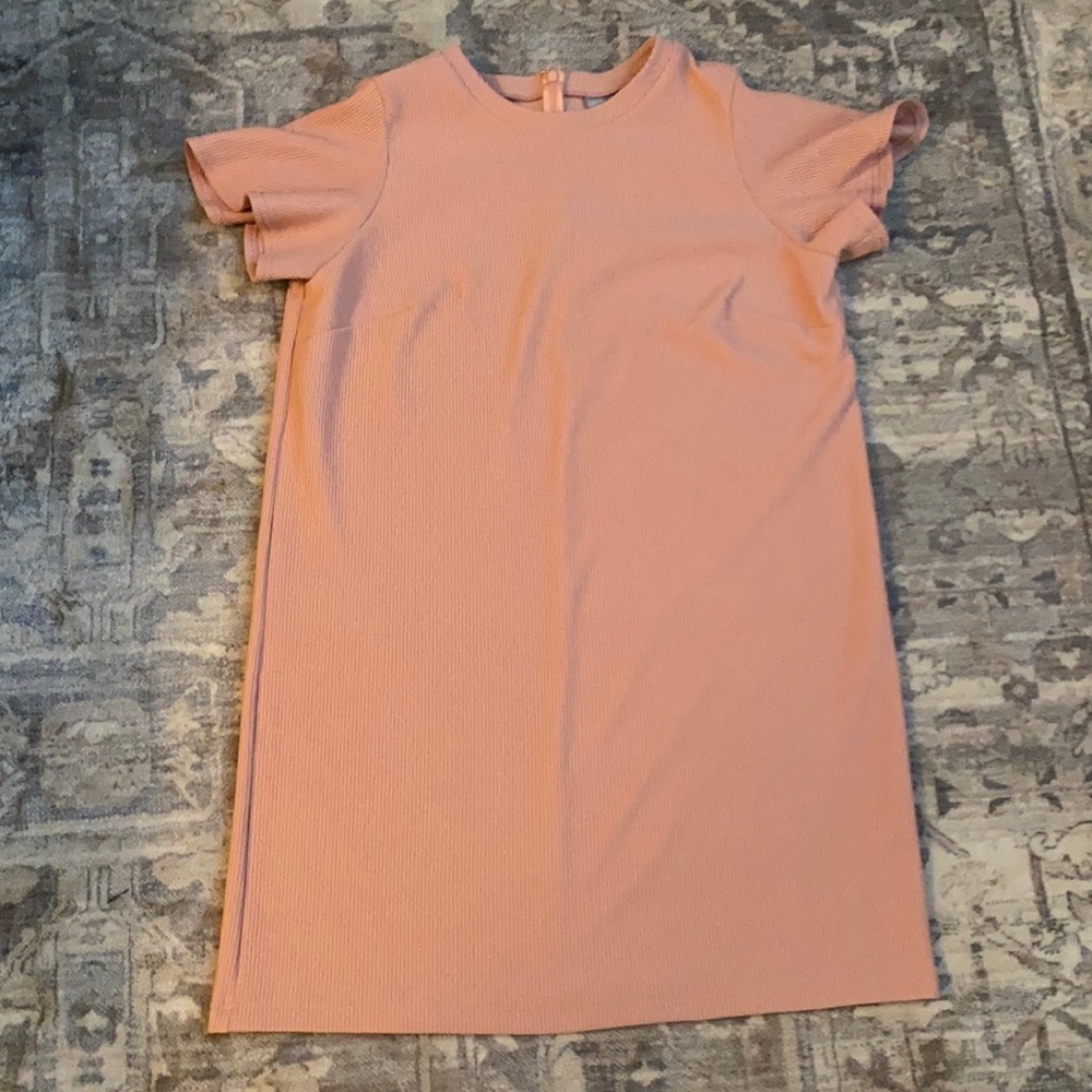 Dusty pink Shift Dress with Ruffle